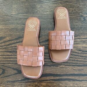 Vince Camuto Brown Woven Slides Size 6
